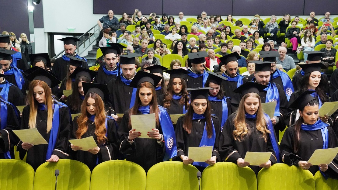 Медицински университет – Плевен дипломира втория випуск магистър-фармацевти на Факултет „Фармация“