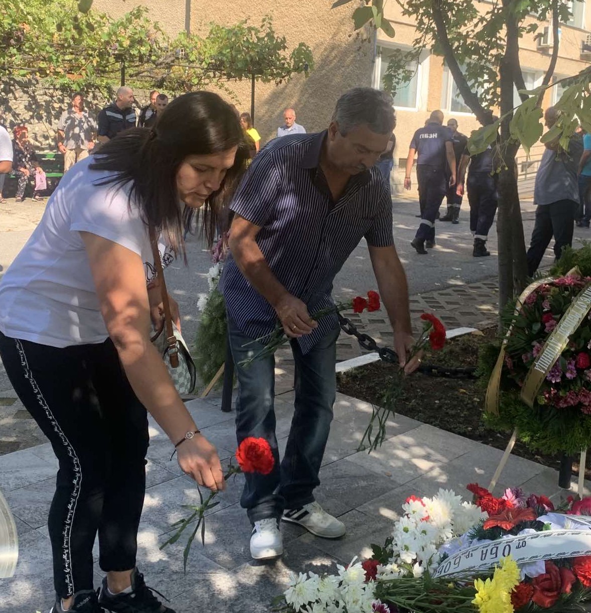 Почит към загиналите преди 23 години шестима служители на МВР