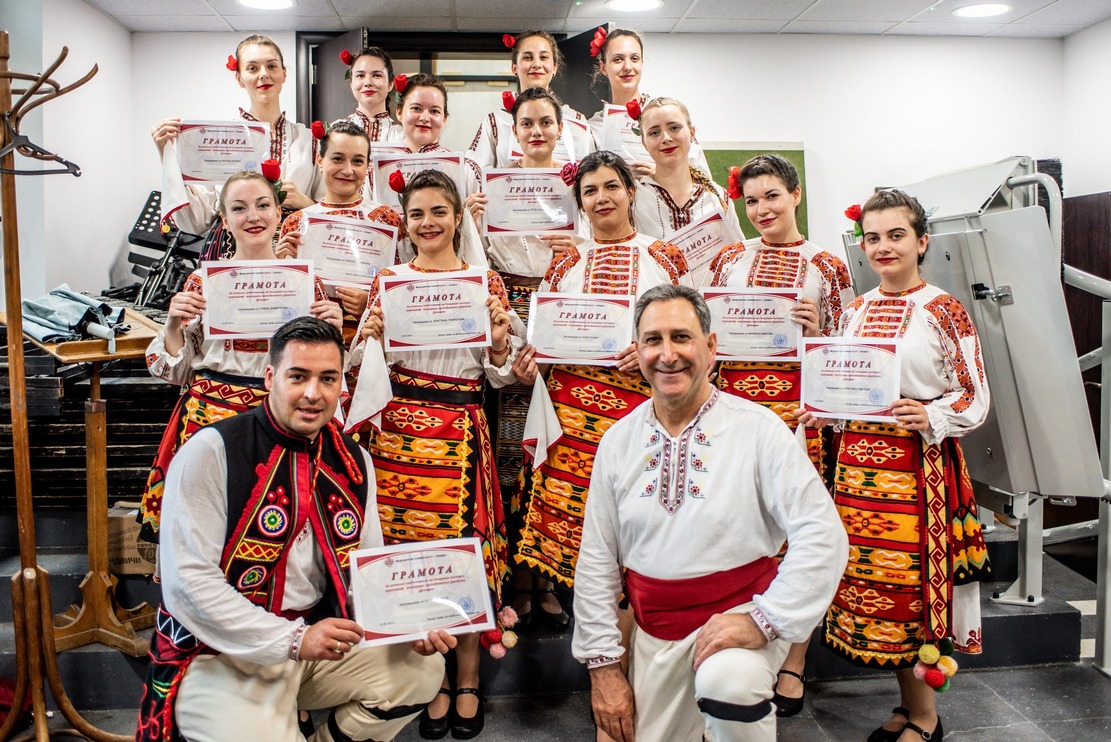 Танцовият състав на МУ-Плевен взе участие в Националния Фолклорен Фестивал Любимото ми хорце 2023 