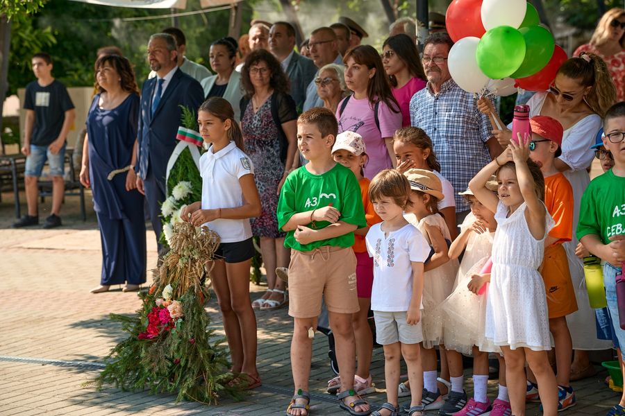 Севлиево отбеляза с официална церемония 146 години от освобождението си