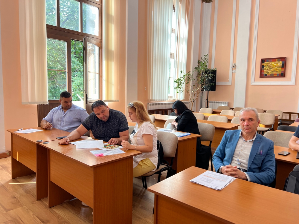 Партиите се разбраха за съставите на СИК на консултациите при кмета