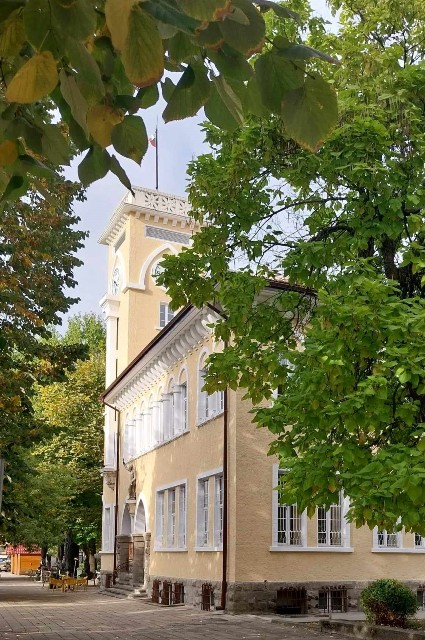 Пътят на светлината в Деня на народните будители - към храм "Св. Богородица"