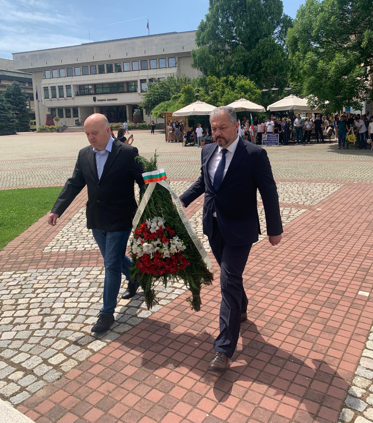 Севлиевци сведоха глави пред подвига на Ботев и загиналите за свободата на България