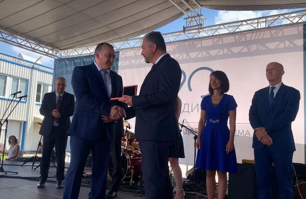 Кметът на Севлиево д-р Иван Иванов беше удостоен с юбилеен знак по повод 90 години "Идеал Стандарт - Видима"