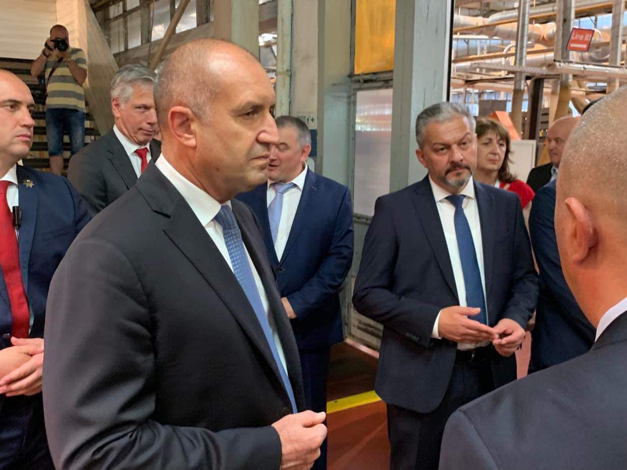 Кметът на Севлиево д-р Иван Иванов беше удостоен с юбилеен знак по повод 90 години "Идеал Стандарт - Видима"