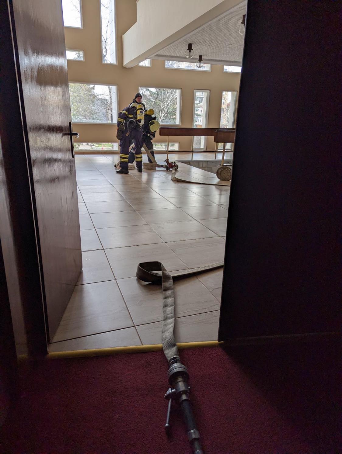 Пожаро тактическо учение в сградата на театъра