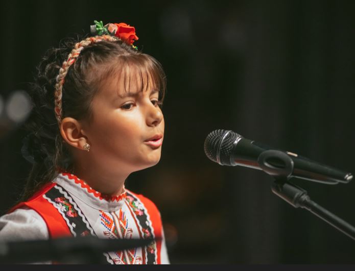 Мездра е домакин на Втория детски фестивал за естрадна, популярна и народна песен, хип-хоп, модерни и народни танци