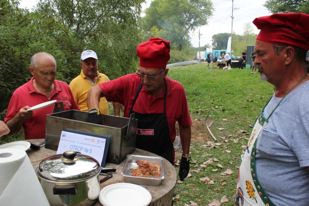 Над 5 000 лева събраха ротарианците от клуб „Русе Дунав” по време на ежегодното „Международно дунавско барбекю”