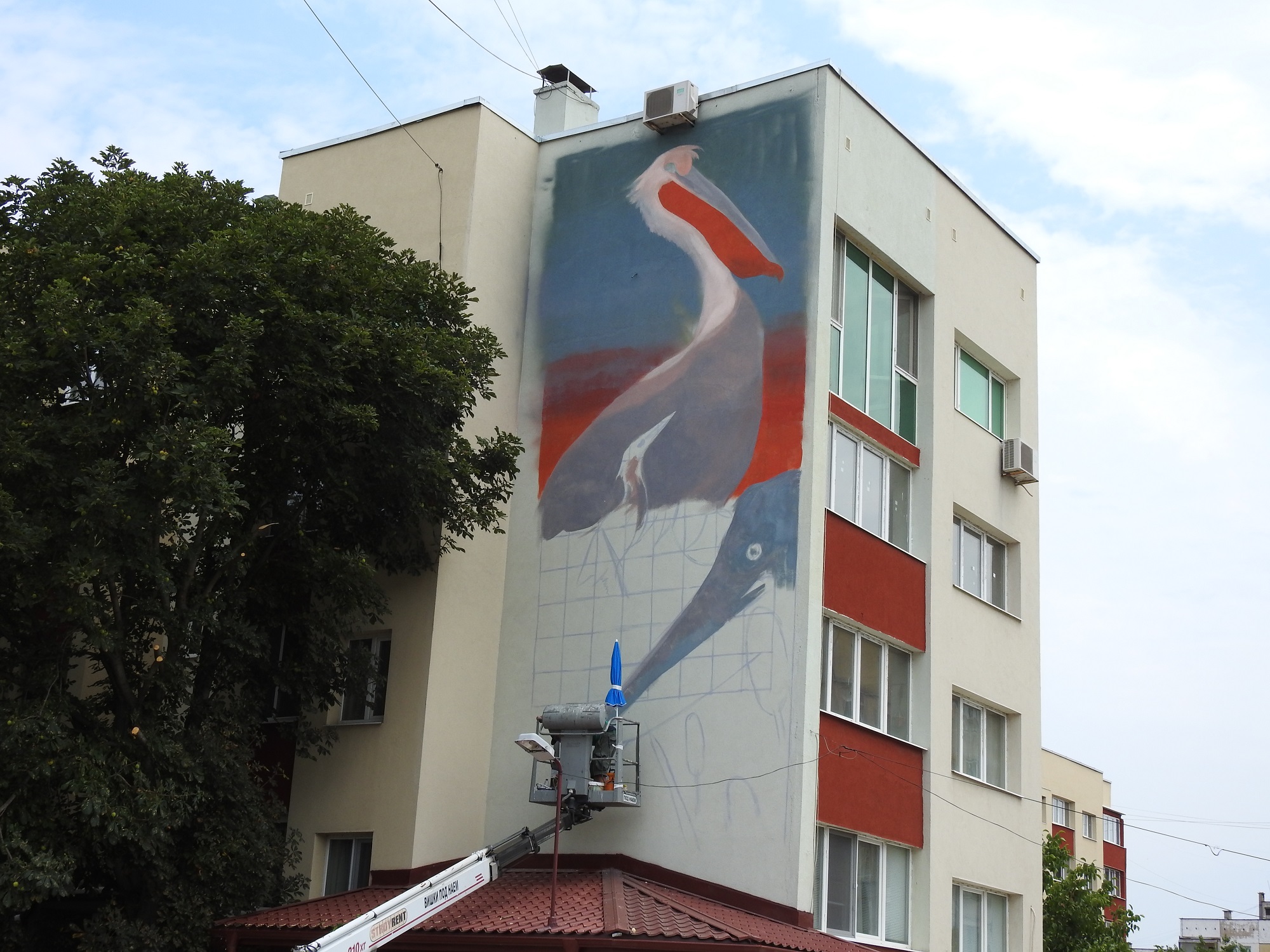 ЕРМ Запад организира изрисуване на жилищен блок в град Белене