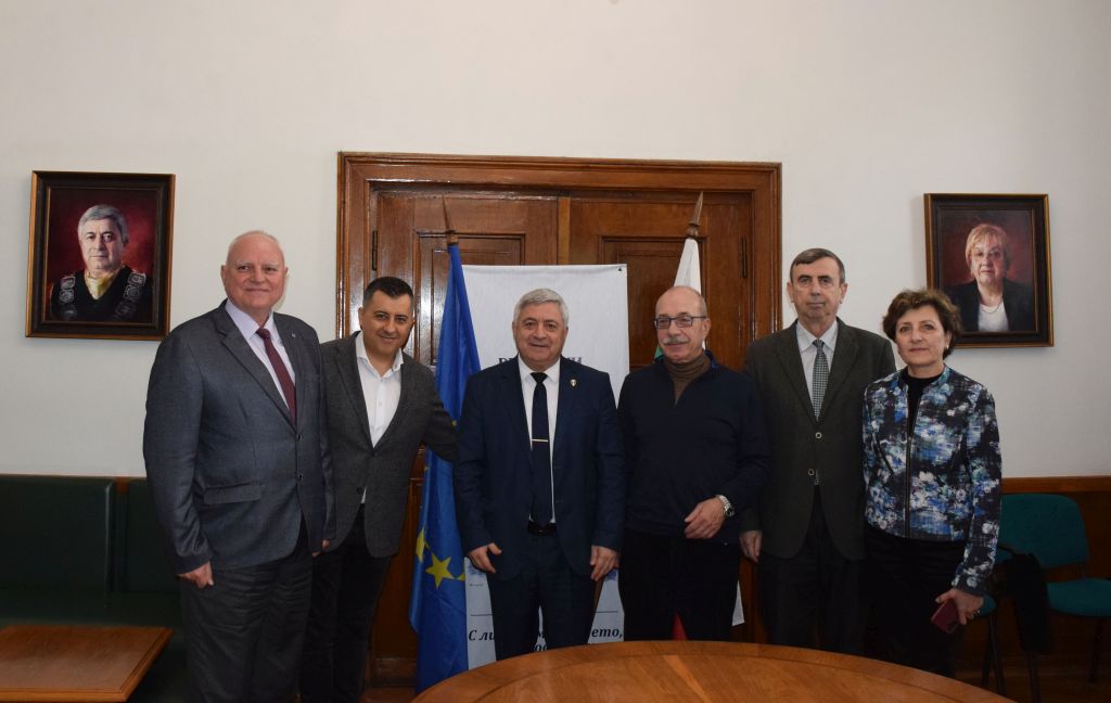 Ректорът на Русенския университет се срещна с представители на международния бизнес 