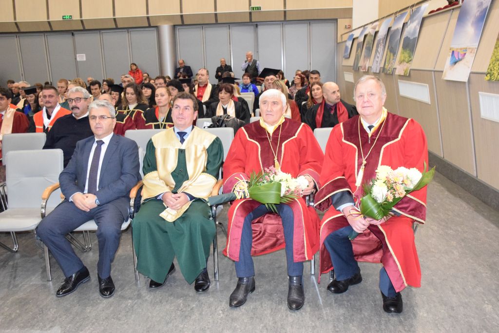 Русенският университет присъди званието Доктор хонорис кауза на двама украински академици 