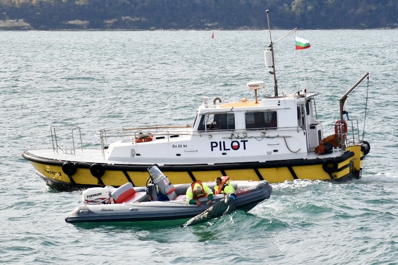 „Пожар” на кораб потушаваха на военното учение „Бриз” (СНИМКИ)
