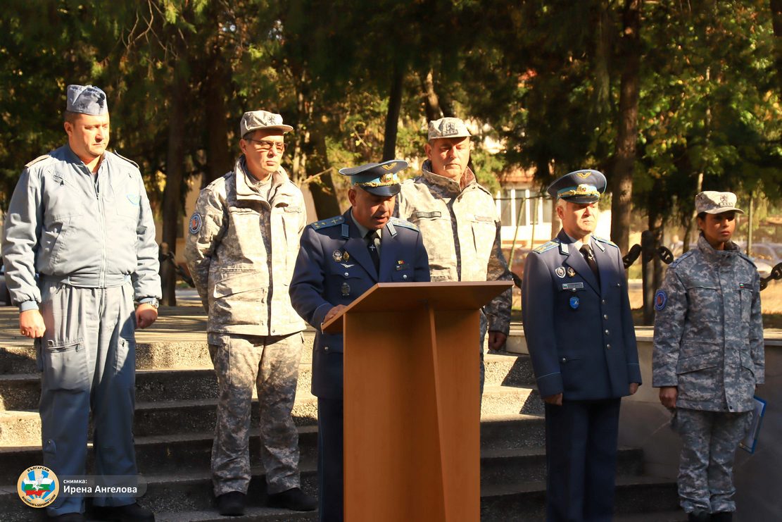 Военна клетва положиха новоназначени войници в 12-та Авиационна база