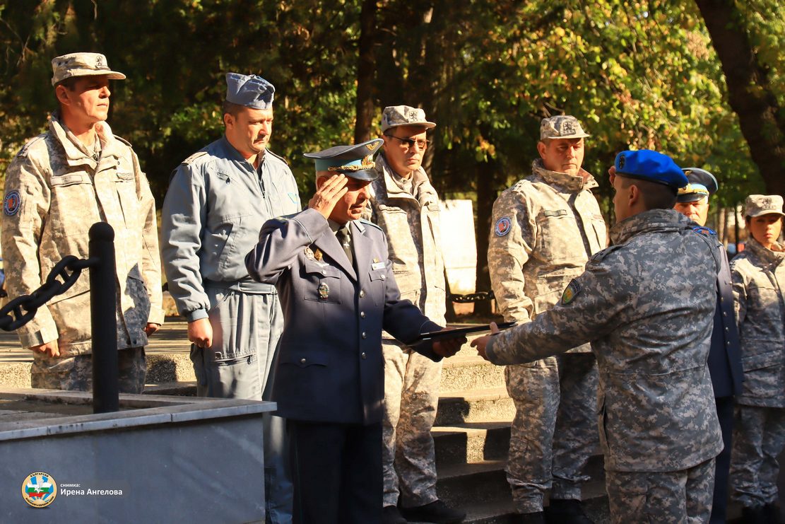 Военна клетва положиха новоназначени войници в 12-та Авиационна база