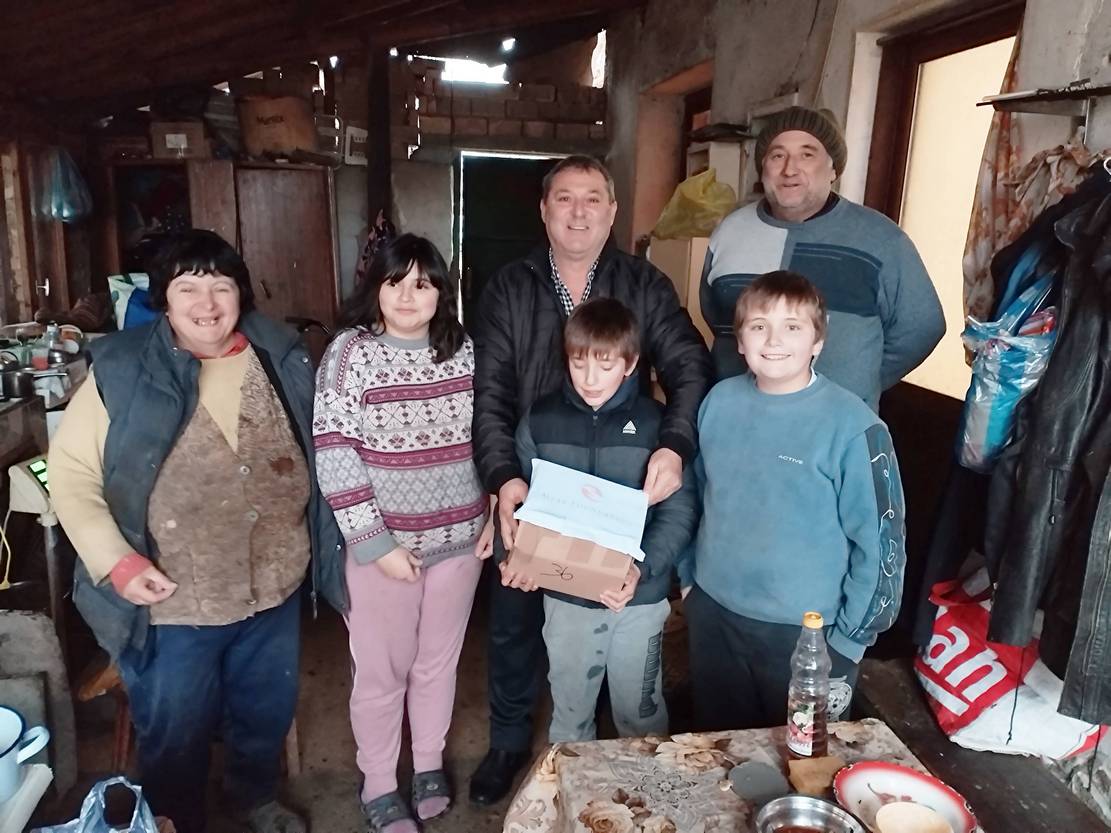 Децата в село Българене се радват на много подаръци от Германия и тази година 