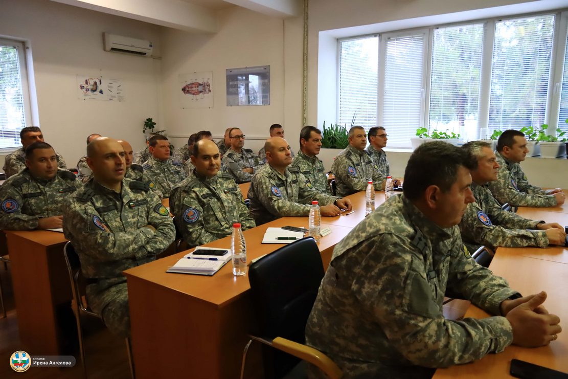 12-та Авиационна база отчете резултатите от подготовката, войсковия ред и дисциплината през 2022 година