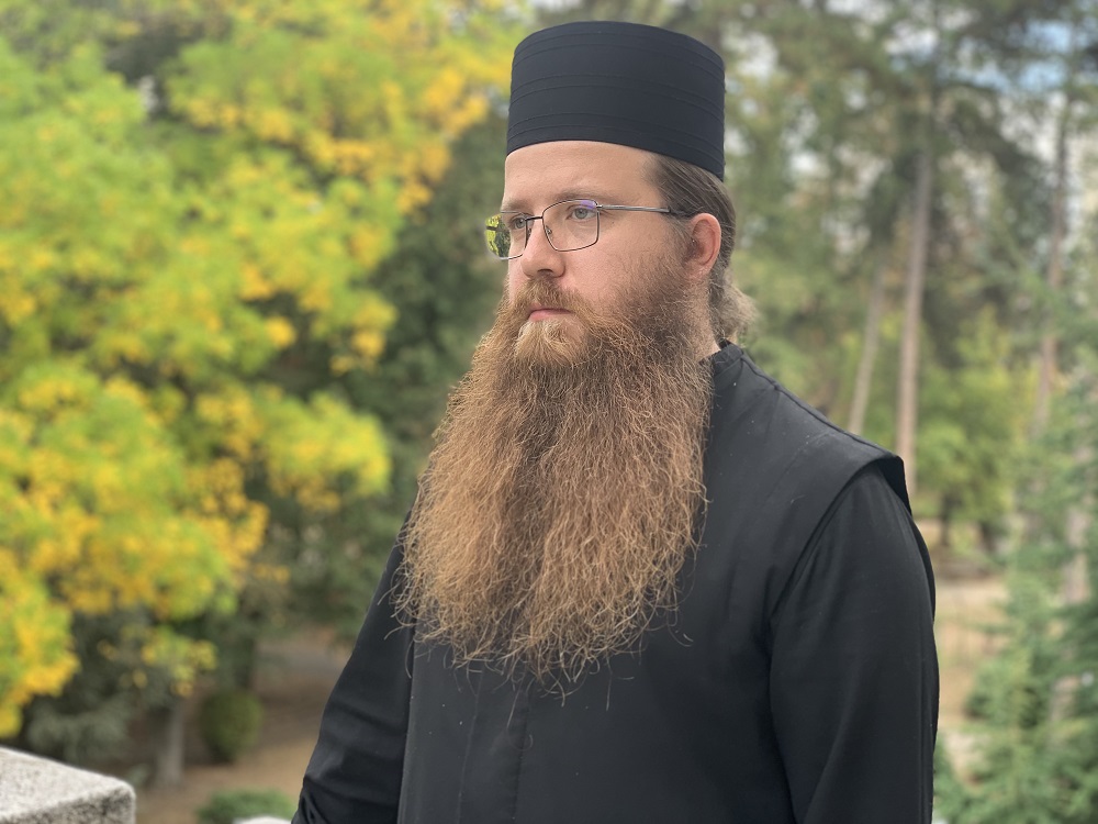 На какво учат в Семинарията: Разговор с учител и ученик