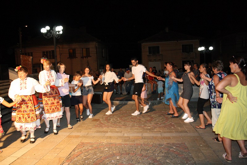 Сухиндол отново отбеляза Илинден с пищно тържество