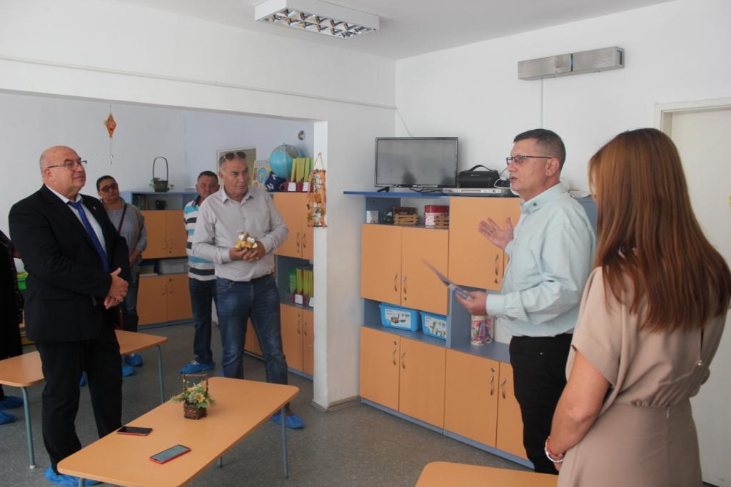 Ротари клуб „Русе  Дунав” осигури устройства за дезинфекция на въздуха в помещенията на Детска градина „Снежанка” в Русе