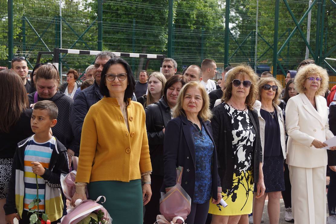 Средно училище „Крум Попов” в град Левски  изпрати тържествено випуск 2023 