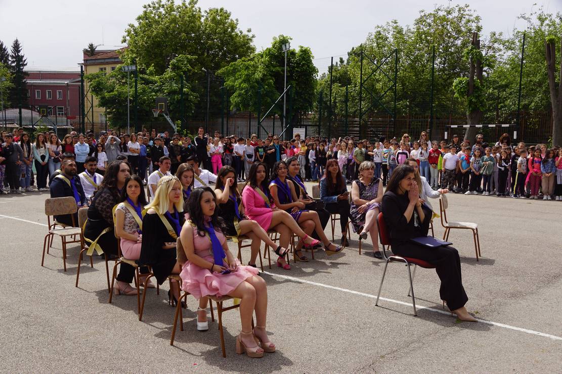 Средно училище „Крум Попов” в град Левски  изпрати тържествено випуск 2023 