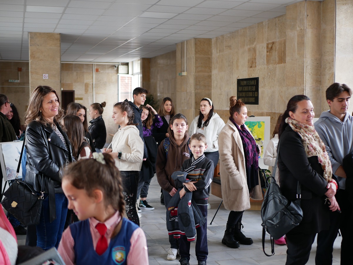 Рекорден брой -  170 участници и 33 наградени в ученическия конкурс на Окръжен съд – Кюстендил и районните съдилища