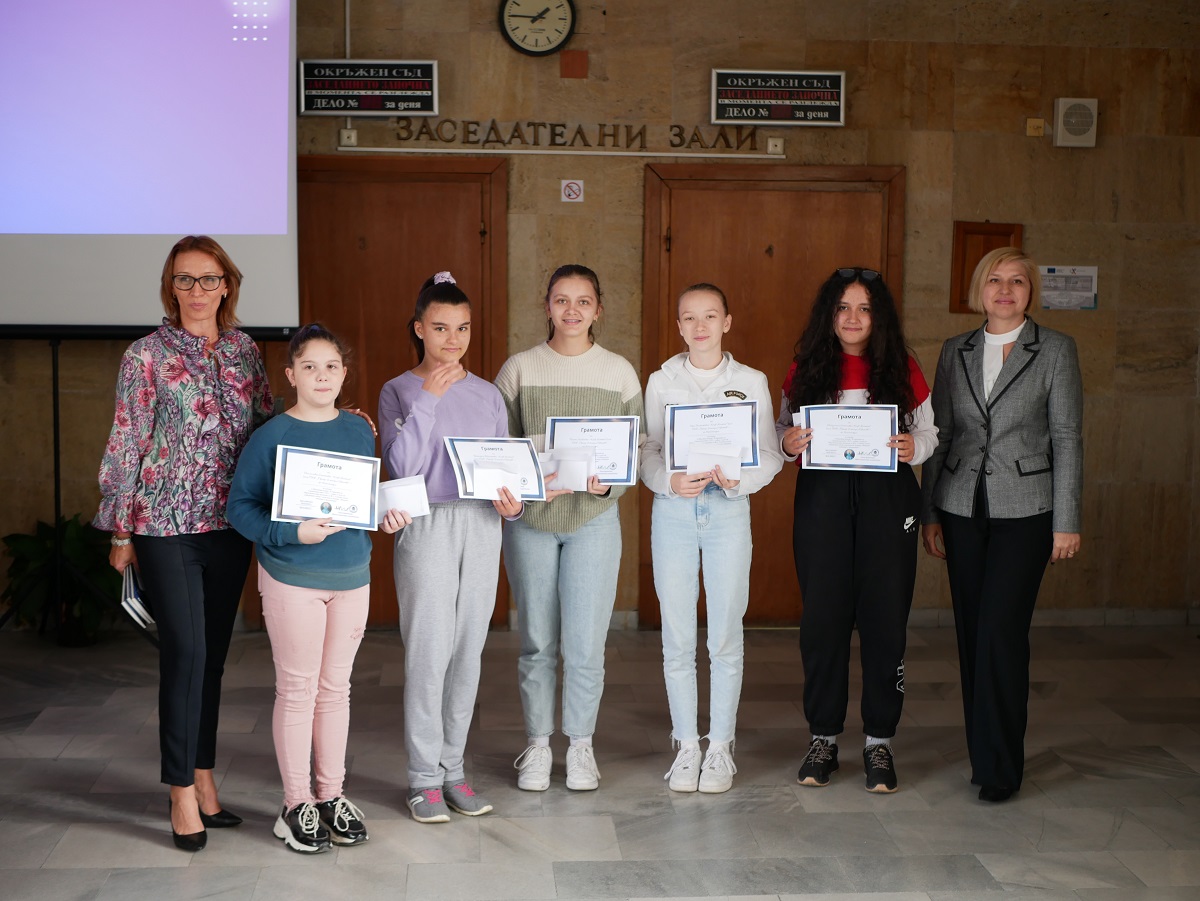 Рекорден брой -  170 участници и 33 наградени в ученическия конкурс на Окръжен съд – Кюстендил и районните съдилища