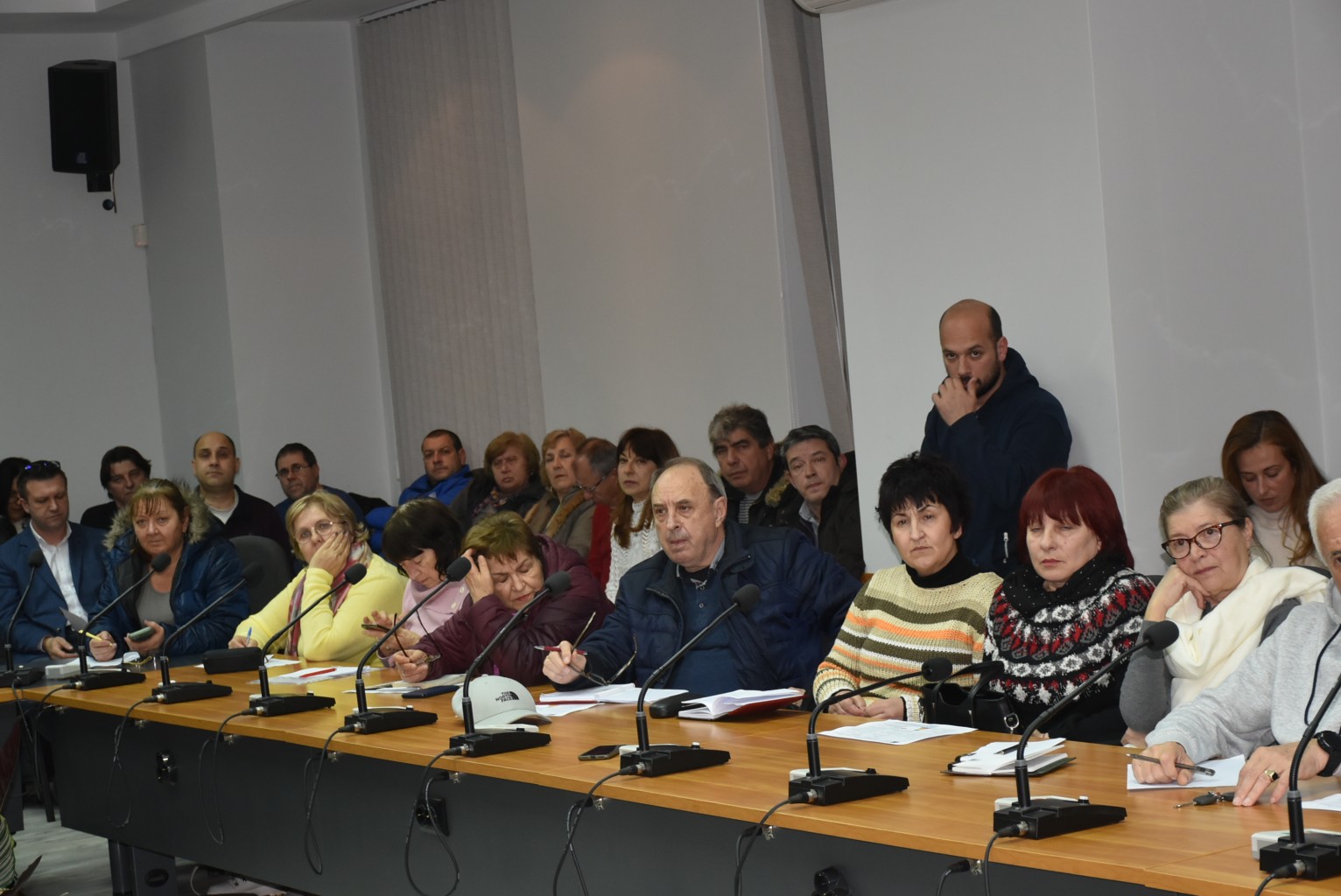 При голям интерес премина информационна среща за санирането в община Ловеч