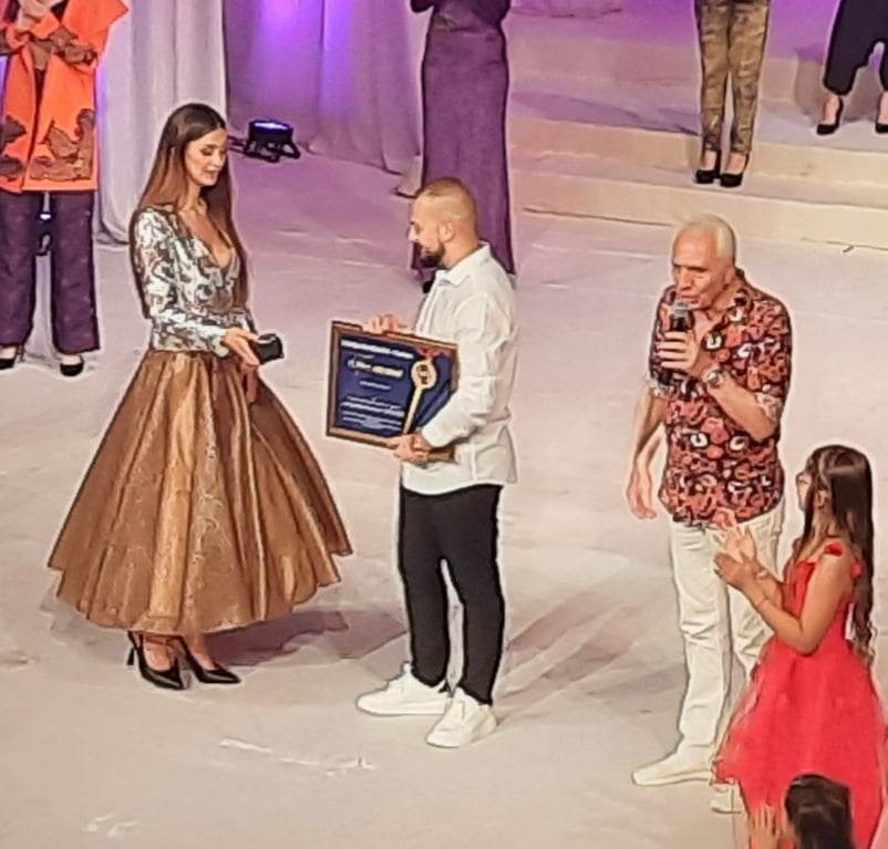 Парад на модата-Лято 2023 определи за пръв път Дизайнер на годината/СНИМКИ-ВИДЕО/