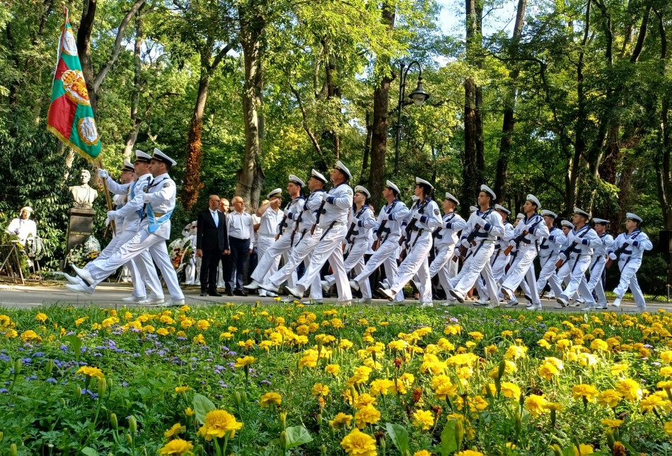Варна почете рождението на Васил Левски (СНИМКИ)