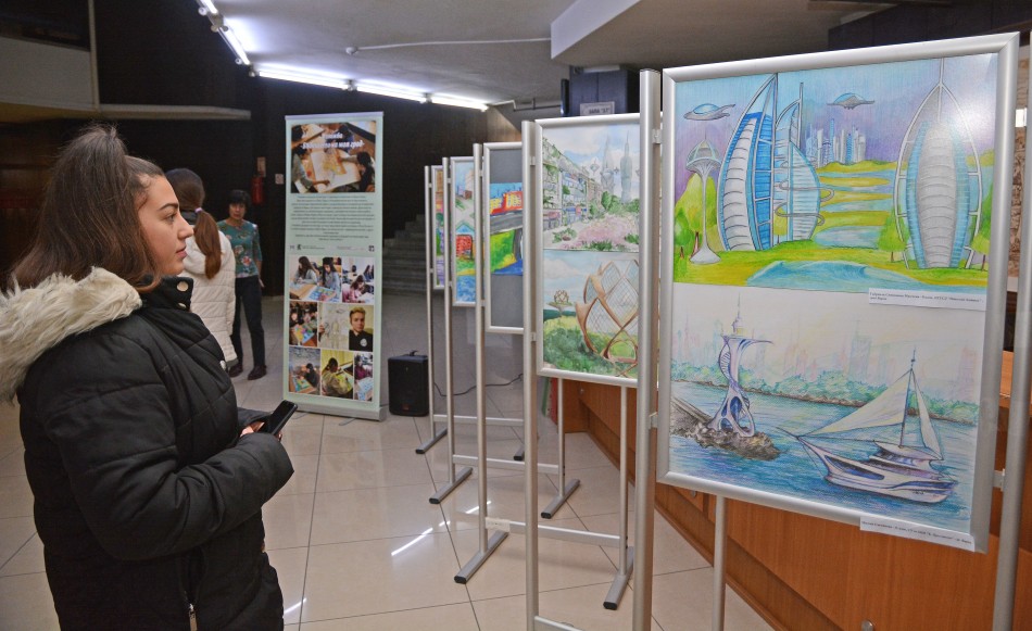 Ученици от Варна рисуваха „Бъдещето на моя град“