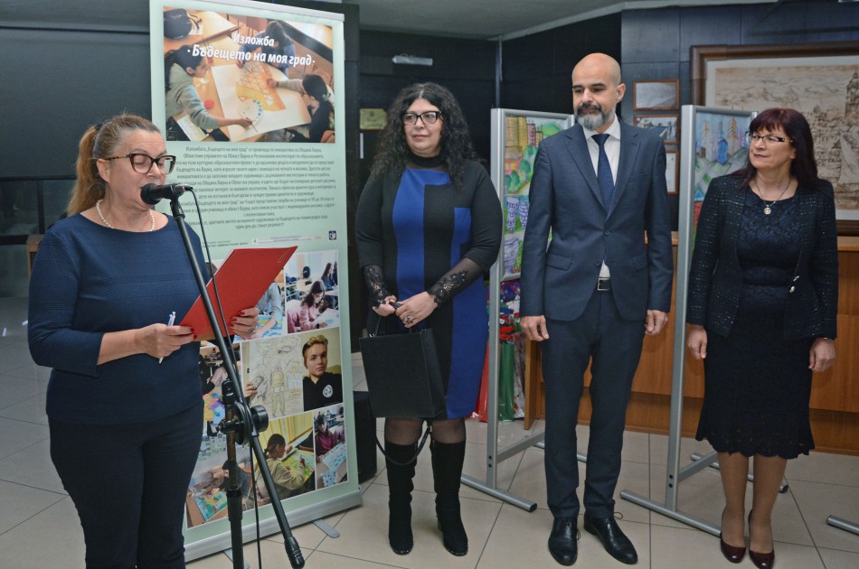 Ученици от Варна рисуваха „Бъдещето на моя град“