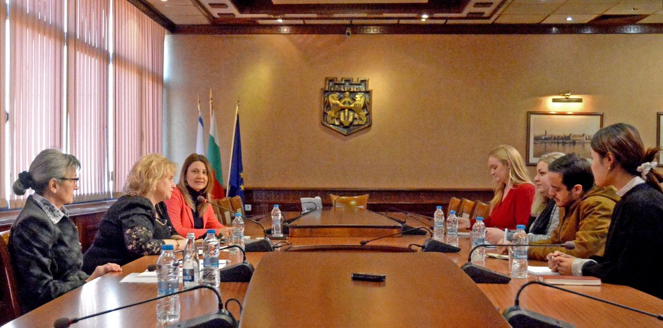 Служители на Върховния комисариат за бежанци посетиха Община Варна