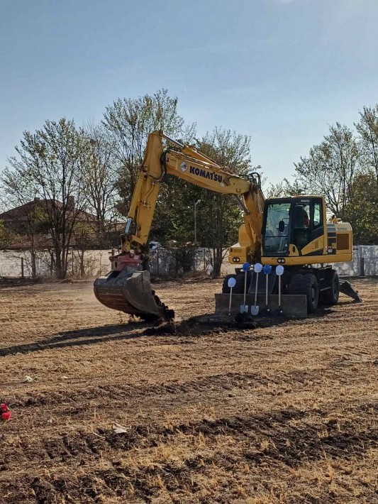 Направиха първа копка на детска градина във варненското село Тополи
