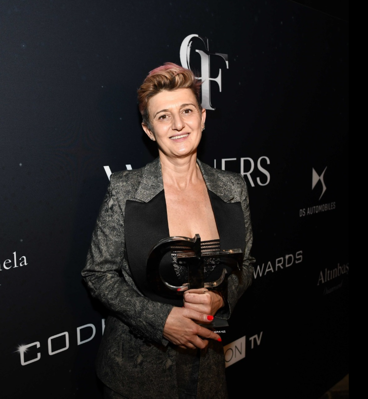  Вижте какви са трендовете в мъжката мода за балове 2025! 