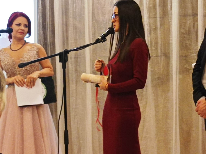 Две награди  за журналистика за Татяна Йорданова от Левски, репортер в По света и у нас - БНТ 