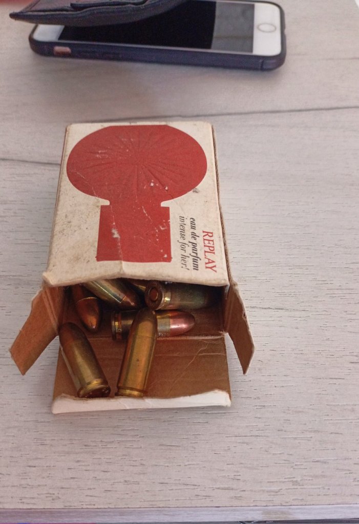 Баща и син бяха задържани за разпространение на дрога