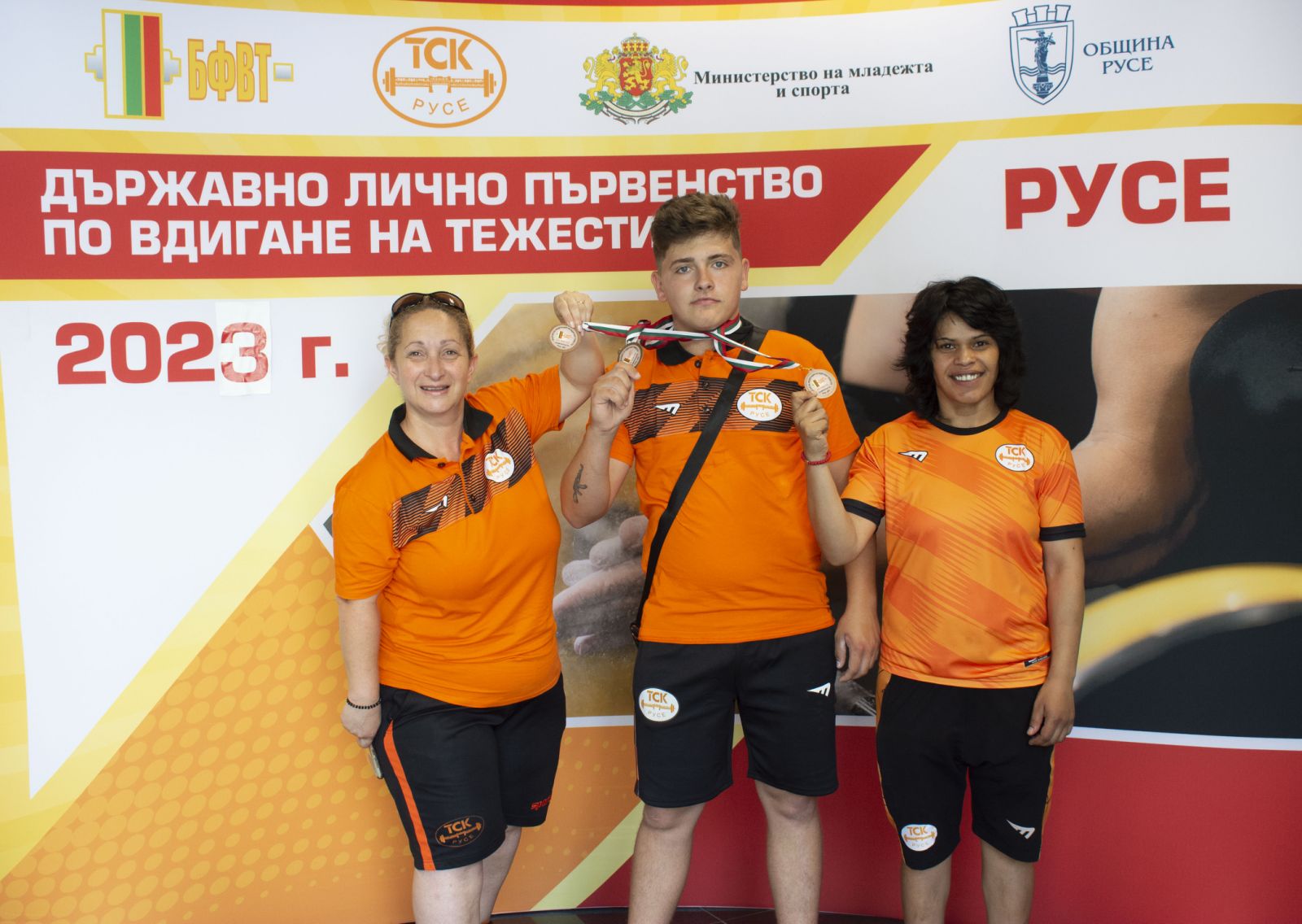 14 титли  за русенските щангисти на Държавното първенство по вдигане на тежести