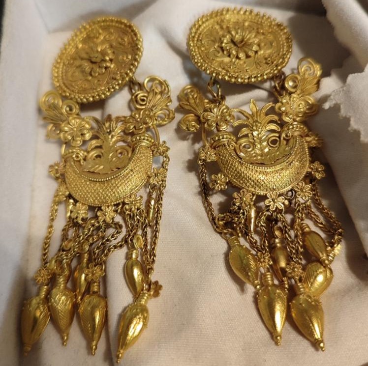 Разбиха група, извършвала престъпления с културни ценности и във Варна (СНИМКИ)