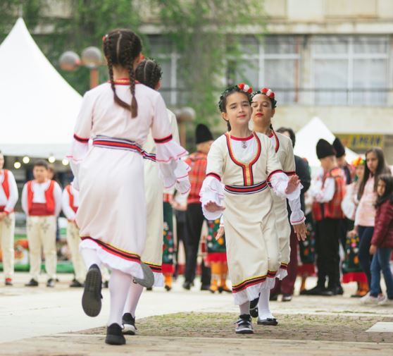 С поредица от тържествени прояви Мездра чества празника на града - 6 май