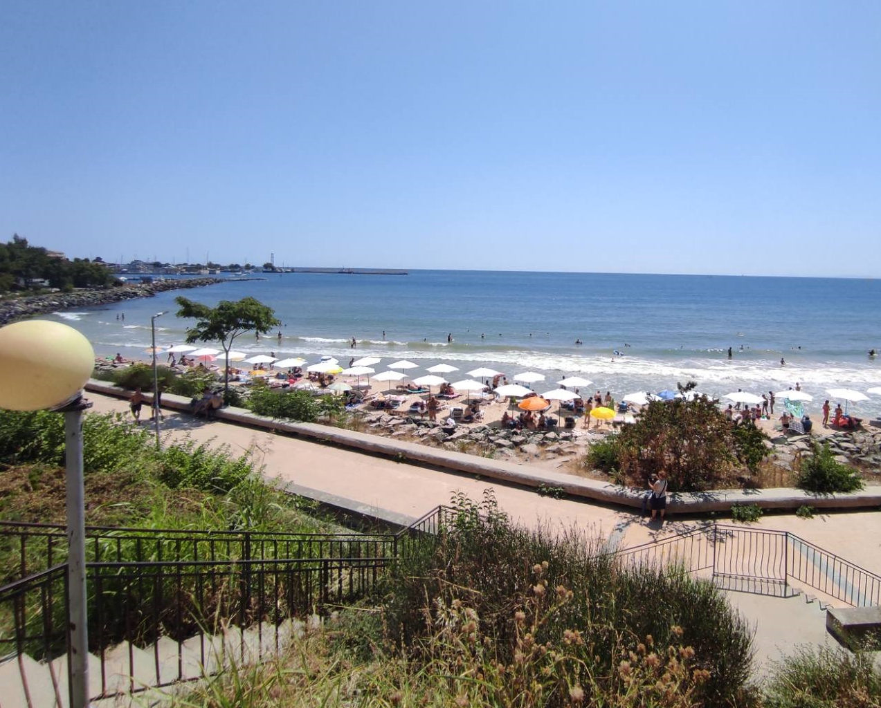 Хотелиер превзе плаж в Несебър. Областният управител: Да го освободи незабавно