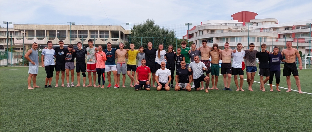 5  каратеки от Дарис и треньора Борислав Иванов бяха на национален спортен лагер по Олимпийско карате