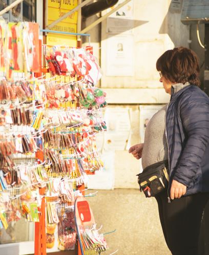 Базар на мартеници украси центъра на Мездра